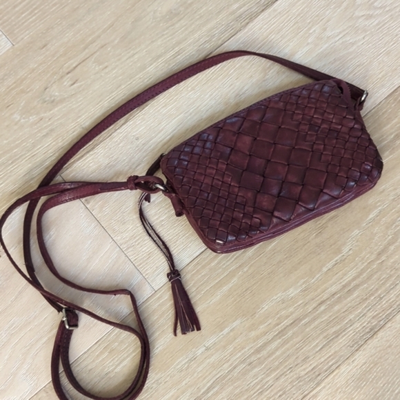 **SOLD***Woven Leather Distressed Crossbody Bag - Picture 2 of 13